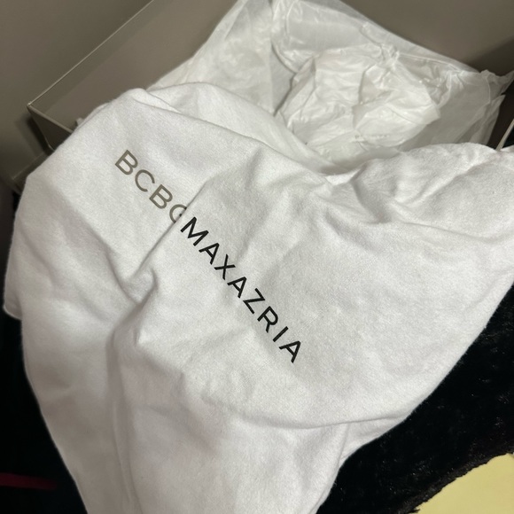 Shoes - Picture 6 of 11